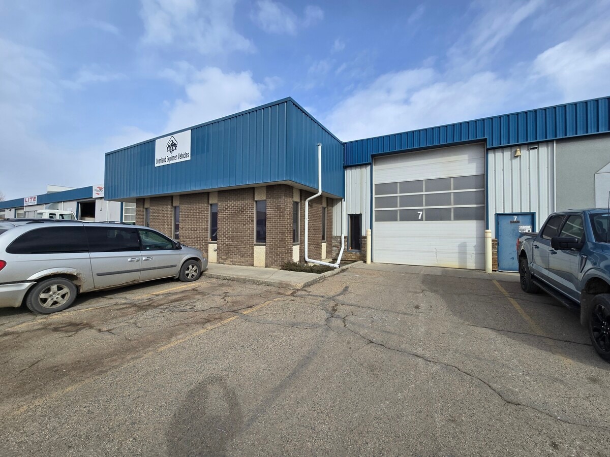8319 Chiles Industrial Av, Red Deer, AB T4P 2V5 - Unit 170 - - Interior Photo - Image 1 of 17