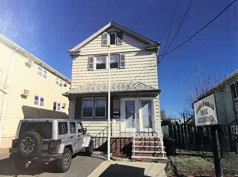 245 Union St, Lodi, NJ à vendre - Photo du bâtiment - Image 1 de 25
