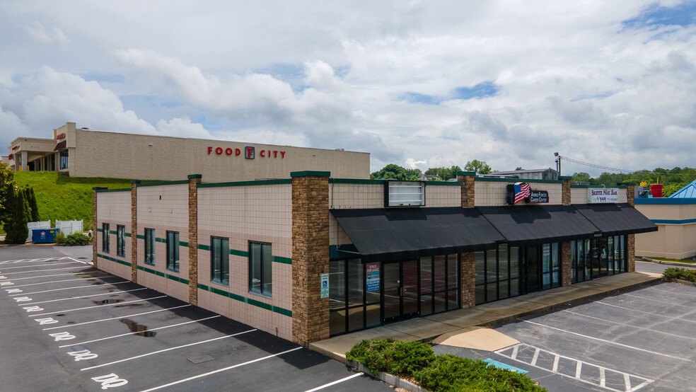 2940 Paulena Dr, Bristol, VA for lease - Building Photo - Image 3 of 11