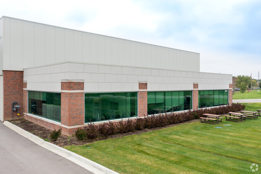 30119 Research Dr, New Hudson, MI for lease - Building Photo - Image 1 of 4