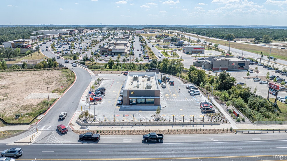 8221 W State Highway 29, Georgetown, TX à vendre - Photo du bâtiment - Image 2 de 12