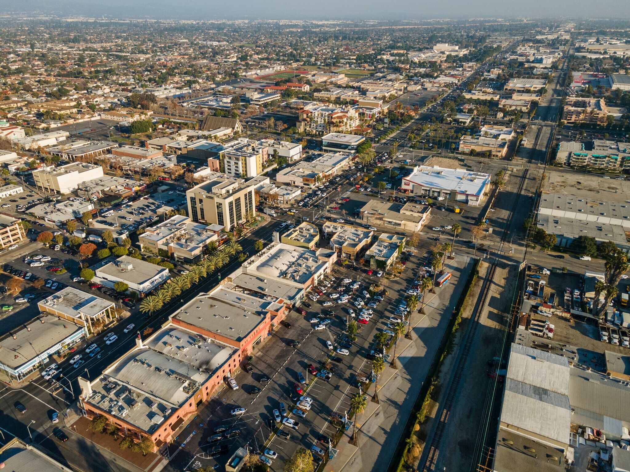 8236-8274 Firestone Blvd, Downey, CA à louer Photo principale- Image 1 de 19
