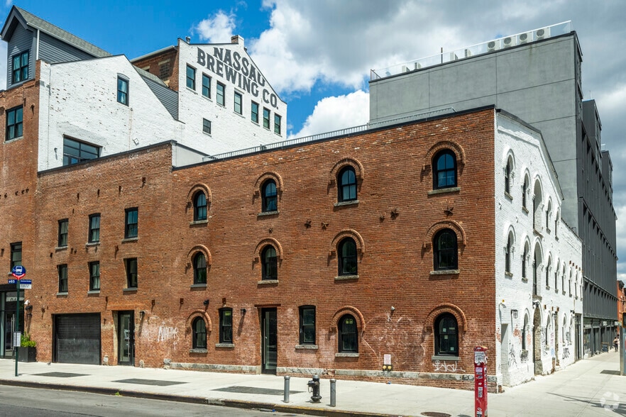 945 Bergen St, Brooklyn, NY à louer - Photo du bâtiment - Image 2 de 9