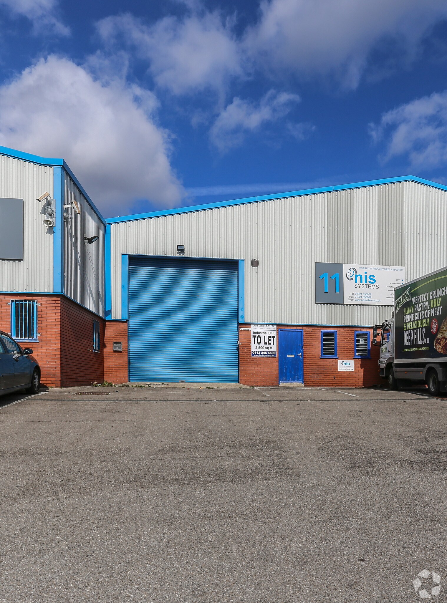 Wakefield Rd, Ossett for lease Primary Photo- Image 1 of 4