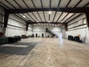 5909 E Anno Ave, Orlando, FL for lease Interior Photo- Image 2 of 10