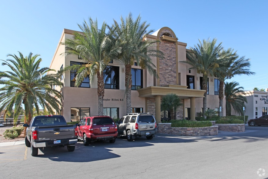 2575 Montessouri St, Las Vegas, NV for lease - Primary Photo - Image 1 of 47