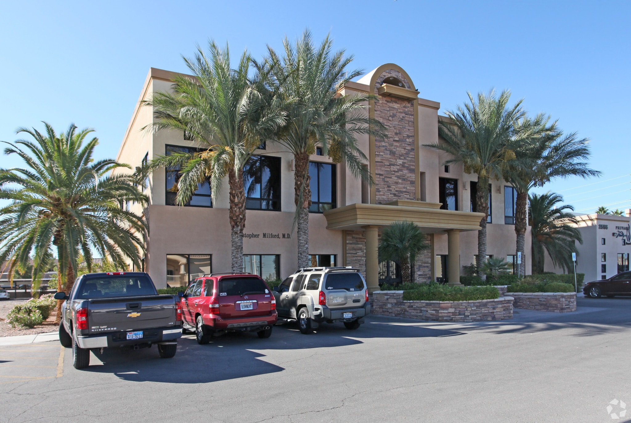 2575 Montessouri St, Las Vegas, NV for lease Primary Photo- Image 1 of 48