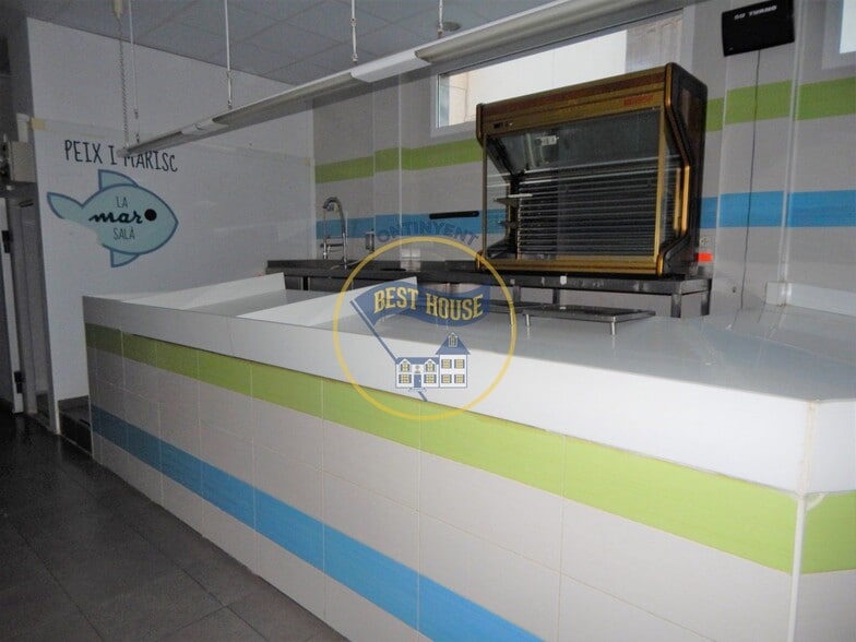 Retail in L'Olleria for sale - Building Photo - Image 2 of 5