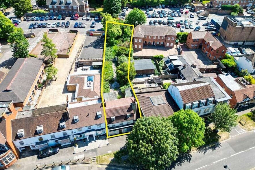 87-87B High St, Esher à vendre - Photo du bâtiment - Image 3 de 3