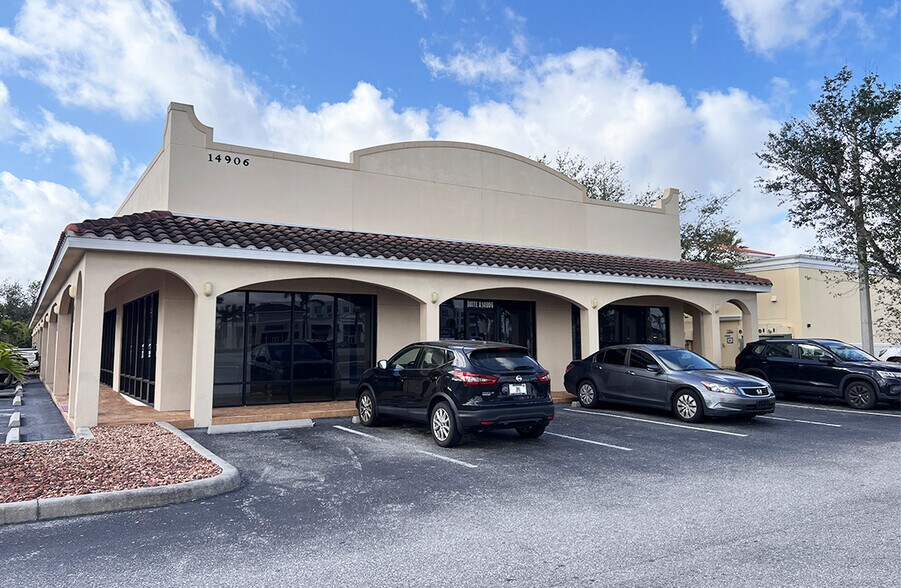 14906 Tamiami Trl, North Port, FL à louer - Photo du bâtiment - Image 2 de 3