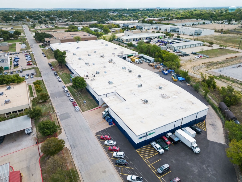3131 W Bolt St, Fort Worth, TX for lease - Building Photo - Image 2 of 29