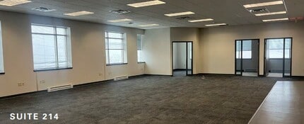 4600 W Loomis Rd, Greenfield, WI à vendre Photo intérieure- Image 1 de 2