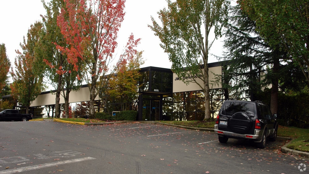 8561-8575 Willows Rd NE, Redmond, WA for lease - Building Photo - Image 2 of 7