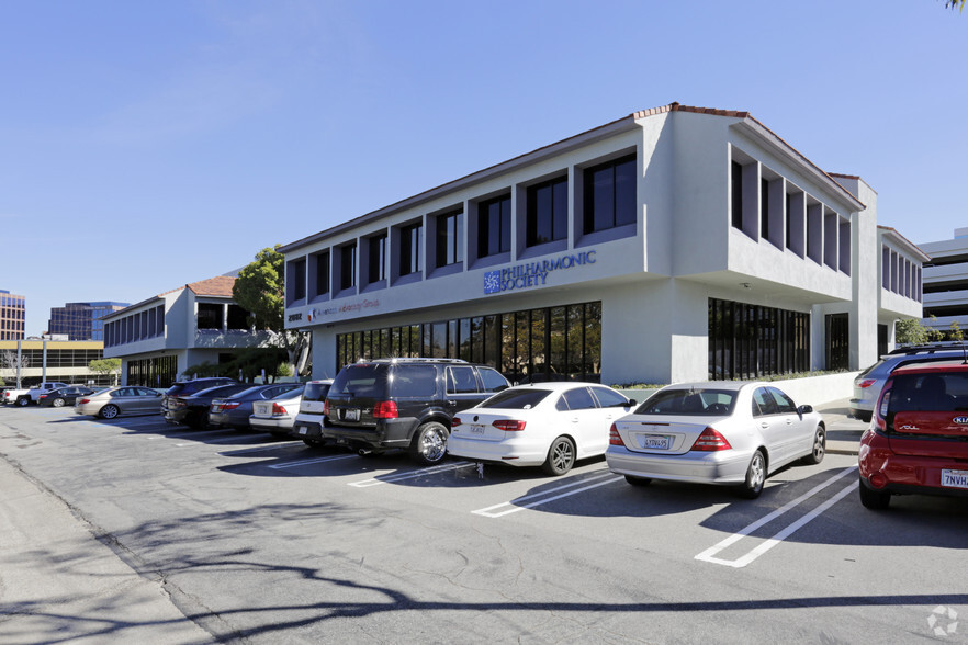 2082 Business Center Dr, Irvine, CA for sale - Primary Photo - Image 1 of 1