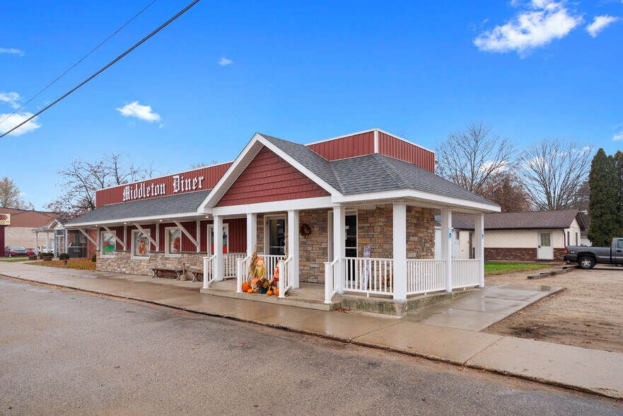 125 N Newton St, Middleton, MI for sale - Building Photo - Image 1 of 29