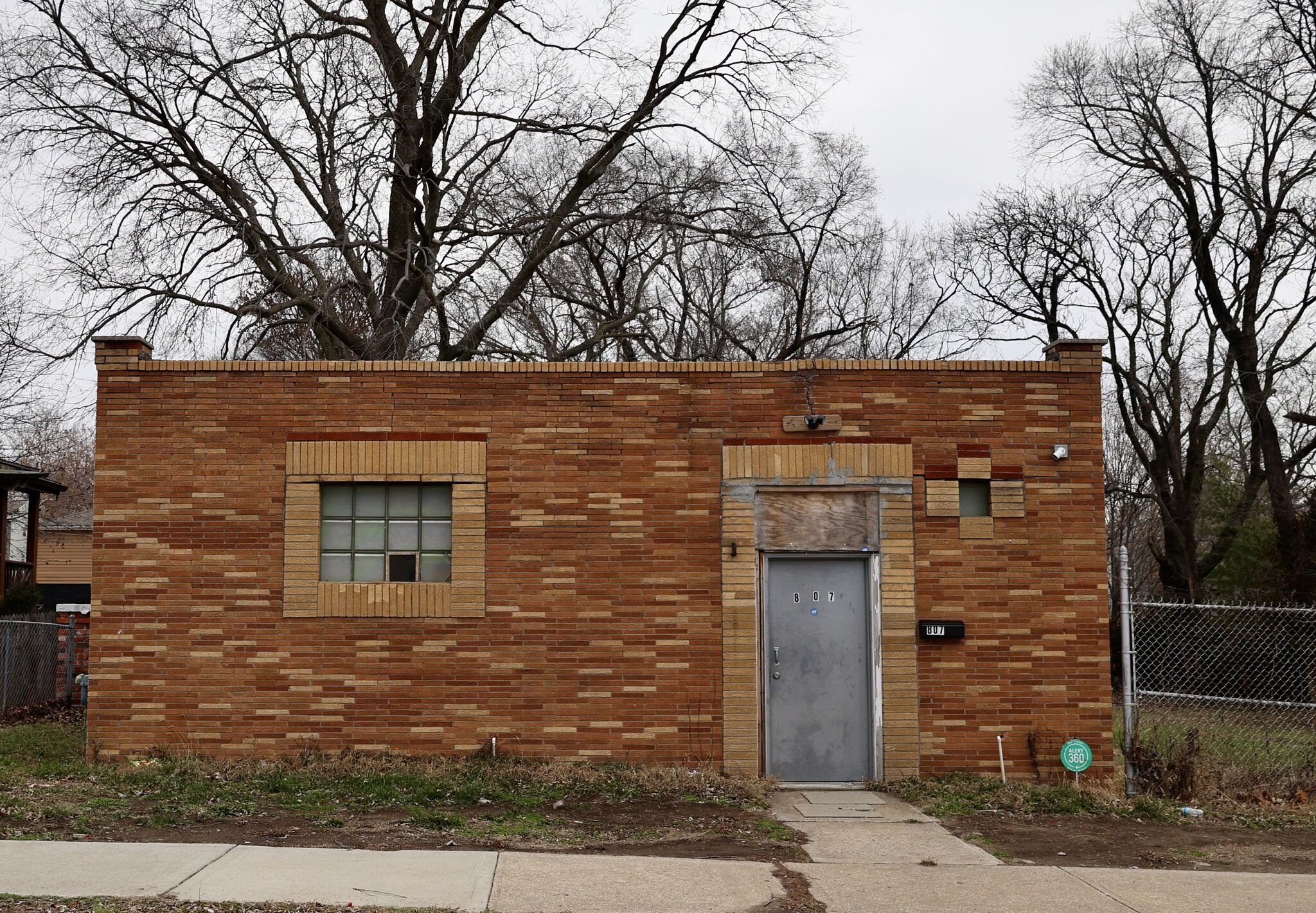 807 Brooklyn Ave, Kansas City, MO for sale Primary Photo- Image 1 of 2