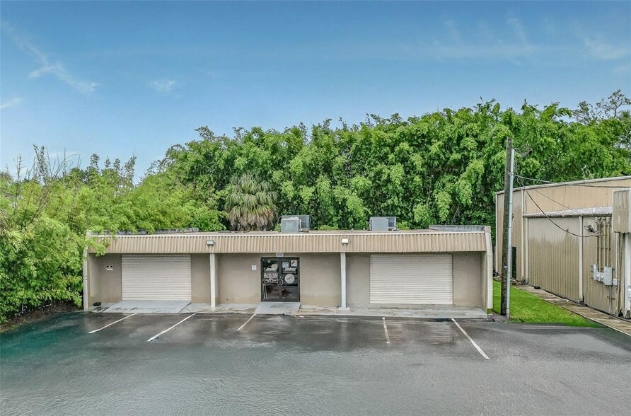 3403 W Waters Ave portefeuille de 2 propriétés à vendre sur LoopNet.ca - Photo du bâtiment - Image 3 de 10