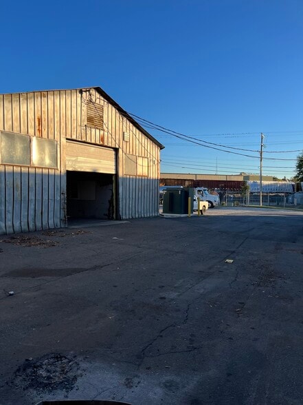 237 W Liddell St, Charlotte, NC for lease - Building Photo - Image 3 of 8