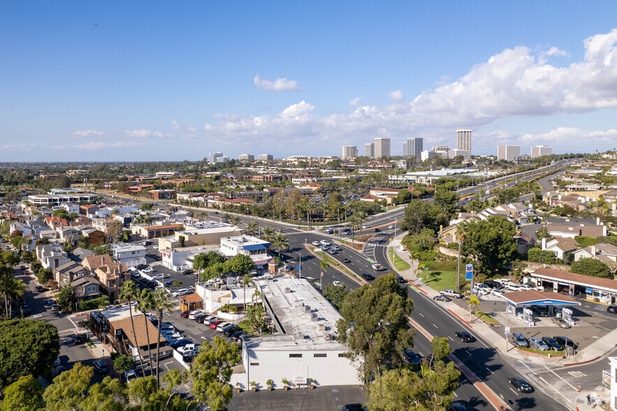 2515 E Coast Hwy, Corona del Mar, CA for lease - Building Photo - Image 1 of 13