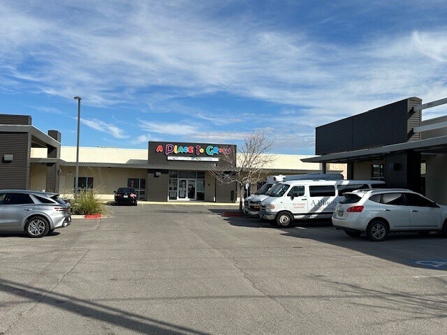 14251 Edgemere Blvd, El Paso, TX à louer - Photo du bâtiment - Image 2 de 5