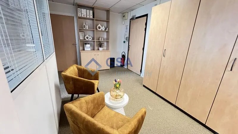 Office in Évry-Courcouronnes for lease - Interior Photo - Image 2 of 9