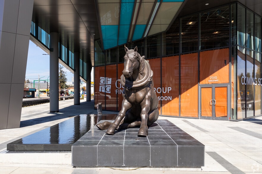 7300 Edmonds St, Burnaby, BC à vendre - Photo du bâtiment - Image 2 de 20