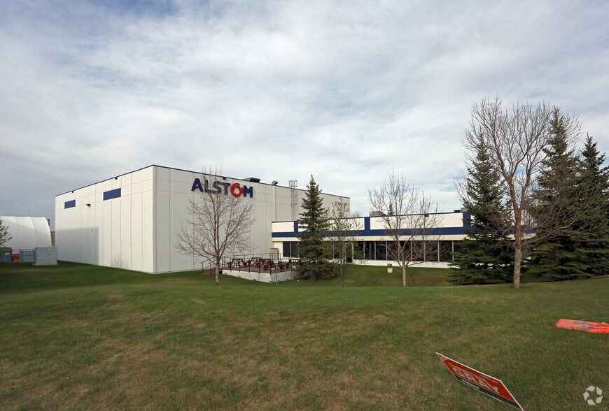 9623 25 Ave NW, Edmonton, AB for sale - Primary Photo - Image 1 of 1