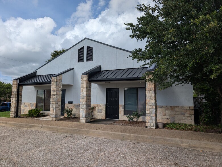 711 Melrose Dr, Waco, TX à vendre - Photo du bâtiment - Image 2 de 9