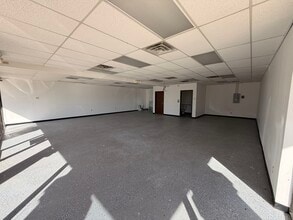 800-828 W Edmond Rd, Edmond, OK for lease Interior Photo- Image 2 of 2