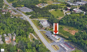 199 Charlotte Hwy, Asheville, NC à louer Photo du bâtiment- Image 2 de 7