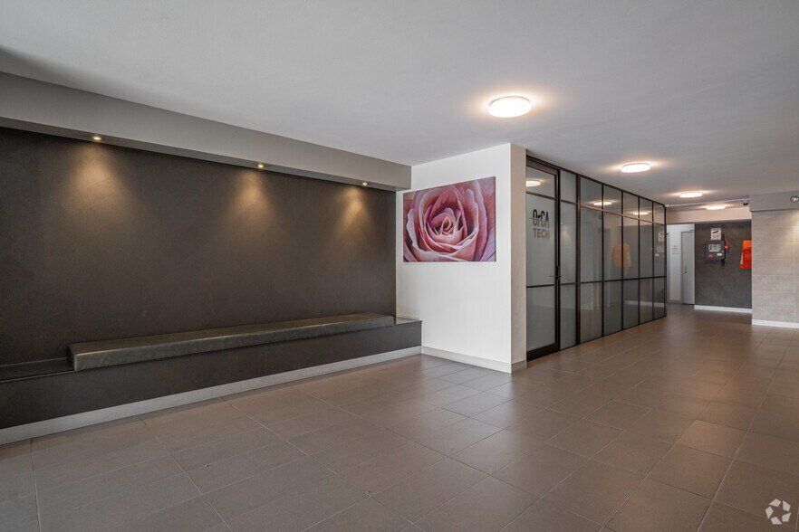 9 Myrtle St, North Sydney à louer - Hall d’entrée - Image 3 de 5