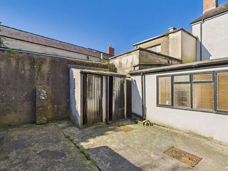 24 King St, Carmarthen à louer - Photo du bâtiment - Image 3 de 3