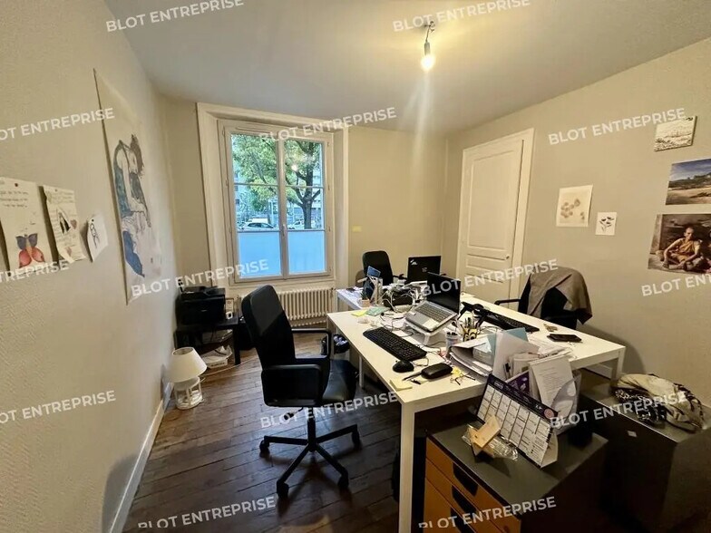 Bureau dans Rennes à louer - Photo intérieure - Image 2 de 4