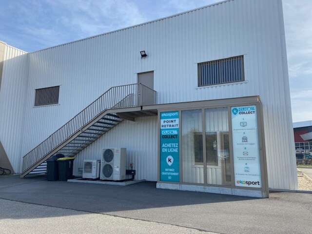 Retail in Saint-Priest for lease Building Photo- Image 1 of 11
