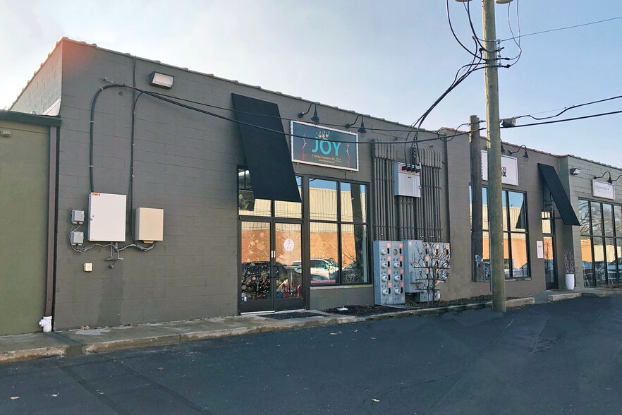 2121-2175 Cole St, Birmingham, MI for lease - Building Photo - Image 3 of 4