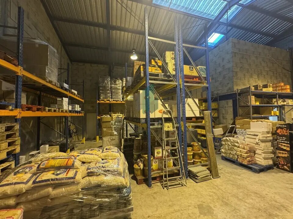 Flex in Bernes-sur-Oise for lease Interior Photo- Image 1 of 7