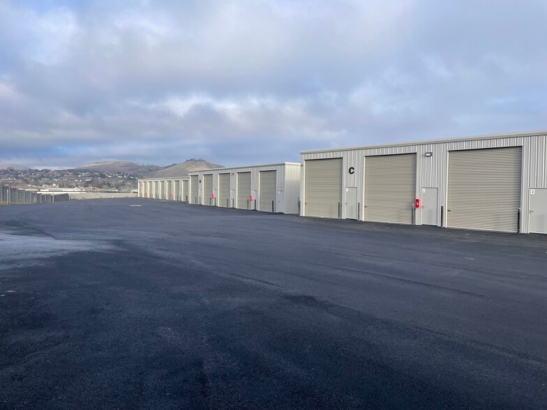 10525 Ridgeline Dr, Kennewick, WA à louer - Photo du bâtiment - Image 3 de 7