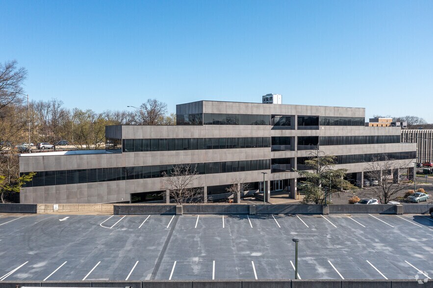 60 Walnut Ave, Clark, NJ à louer - Photo du bâtiment - Image 3 de 4