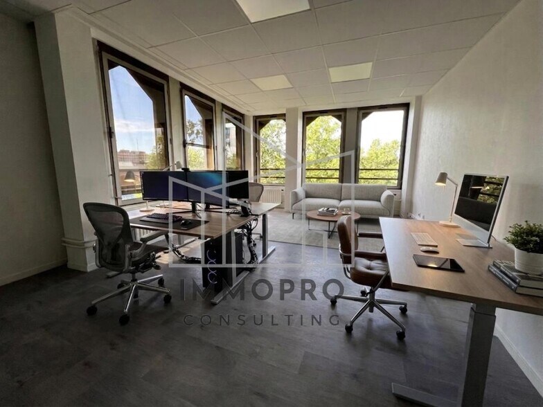 Bureau dans Rouen à louer - Photo du bâtiment - Image 1 de 12