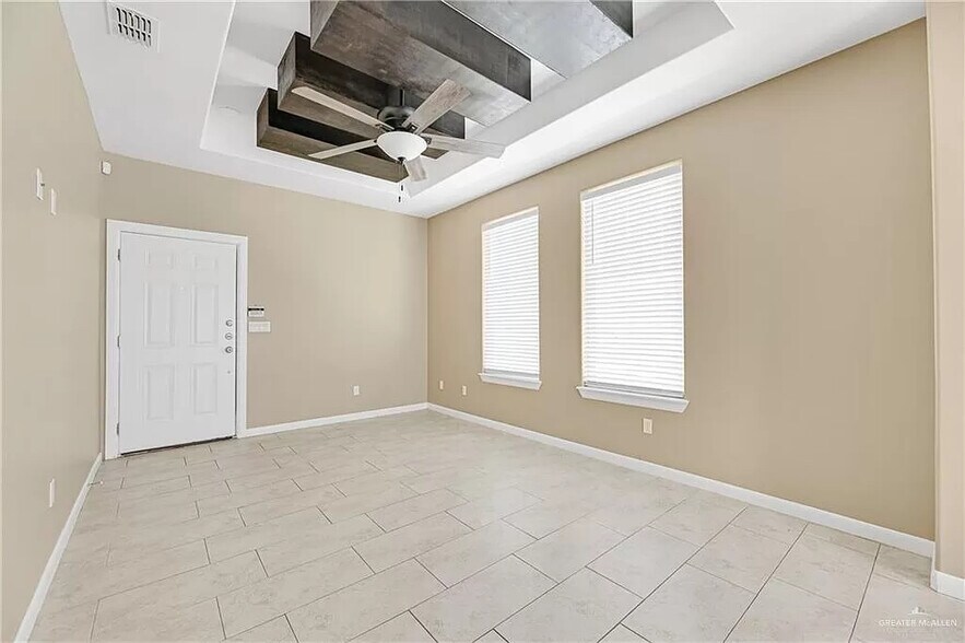 2212 N Mojave, Edinburg, TX à vendre - Photo du bâtiment - Image 2 de 14