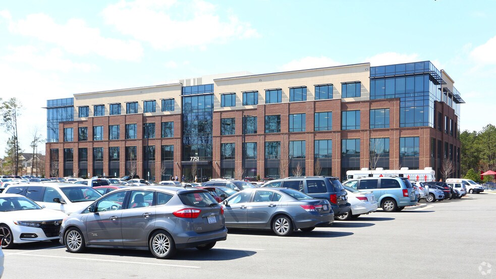 7751 Brier Creek Pky, Raleigh, NC for lease - Building Photo - Image 3 of 9