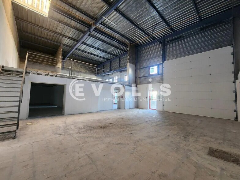 Bureau dans Genas à louer - Photo intérieure - Image 2 de 23