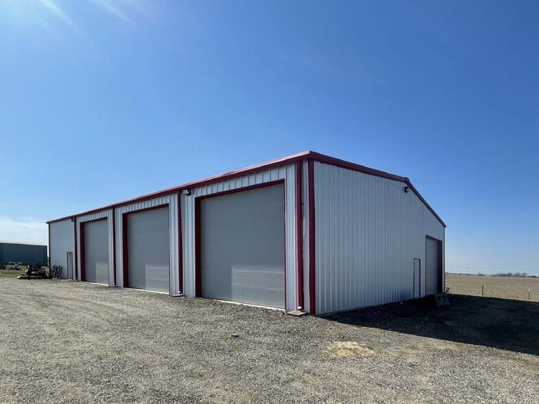 1800 FM 775, Seguin, TX à louer - Photo du bâtiment - Image 2 de 25