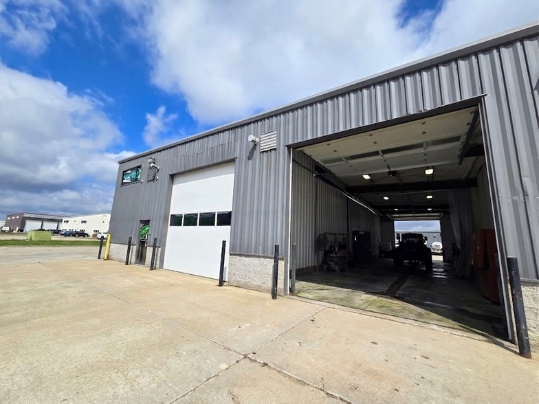750 Industrial Dr, Clare, MI for lease - Building Photo - Image 2 of 14