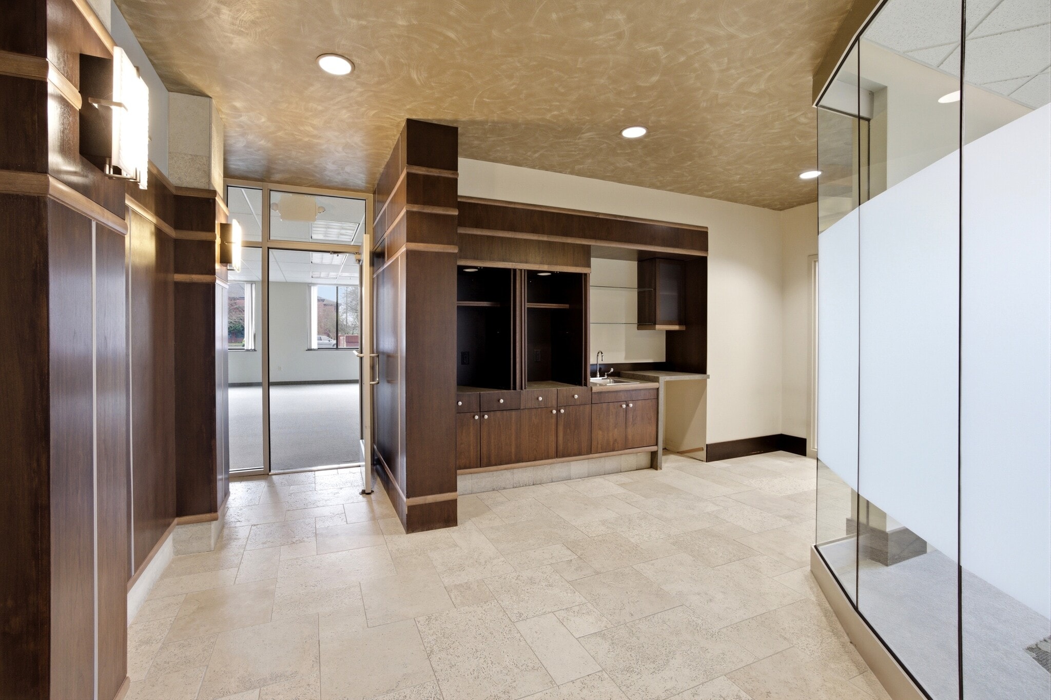 680 Hawthorne Ave SE, Salem, OR à louer Photo intérieure- Image 1 de 25