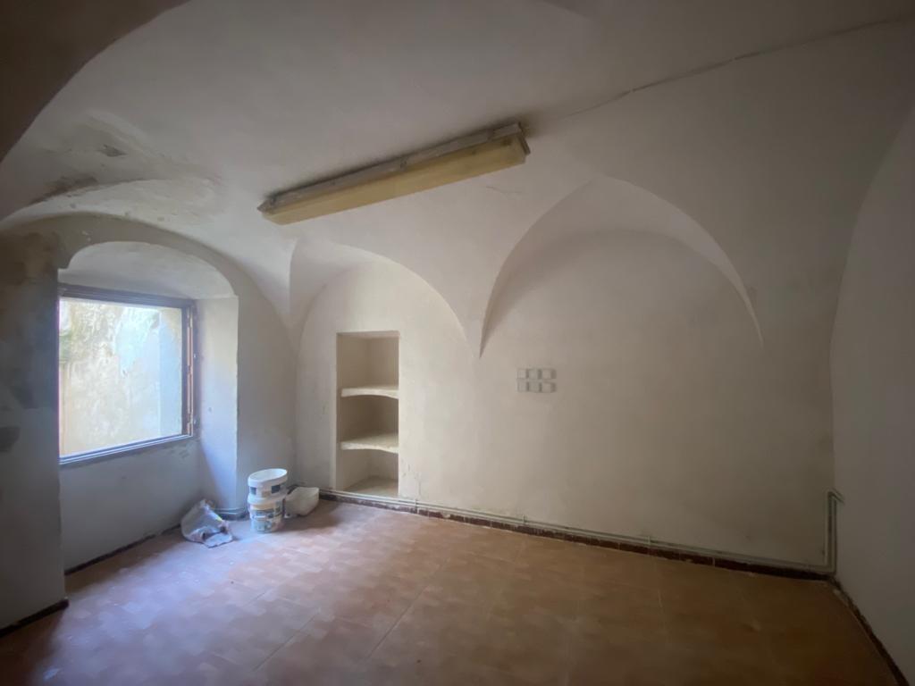 Retail in Cáceres, Cáceres for lease Primary Photo- Image 1 of 13