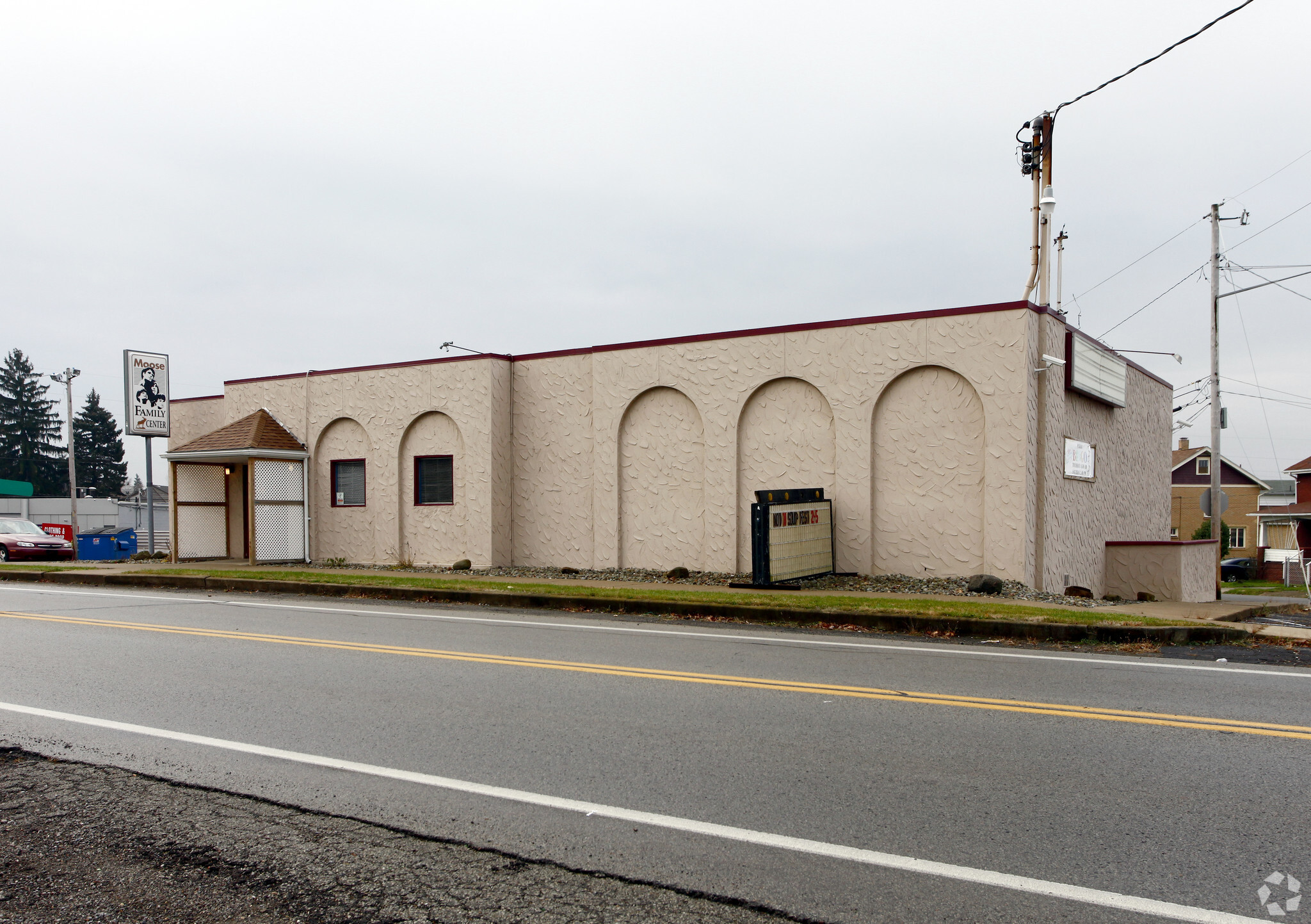 1321 Sharon New Castle Rd, Farrell, PA for sale Primary Photo- Image 1 of 1