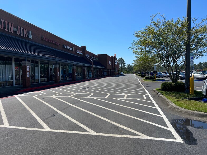 50 S Blue Angel Pky, Pensacola, FL for lease - Building Photo - Image 3 of 11