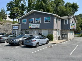 Office/Retail space just north of Eagle Valle - Services immobiliers commerciaux