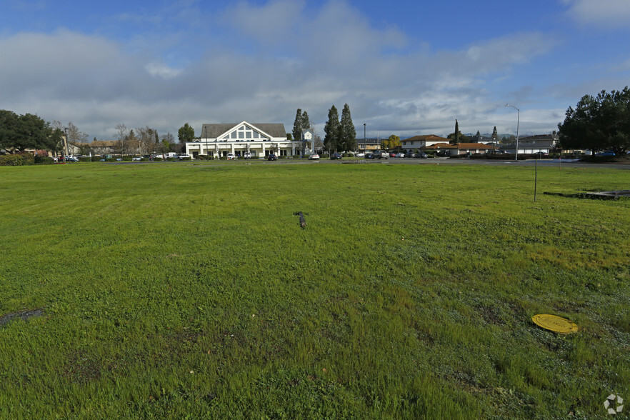 NWC Kelton & HWY 152, Gilroy, CA à vendre - Photo principale - Image 1 de 1